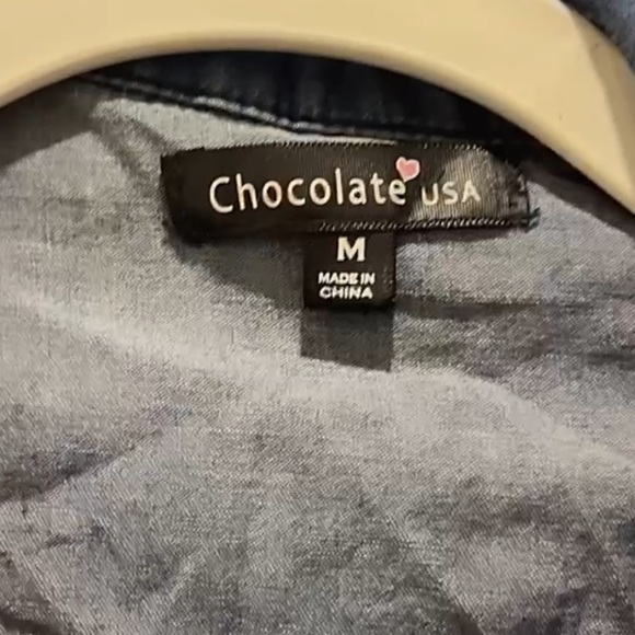 🛍️6/$25! Cropped “denim” wrap top - Picture 2 of 7